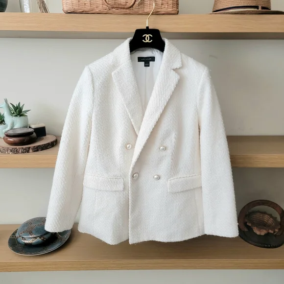 Ann Taylor Double-Breasted Blazer - Picture 5 of 9